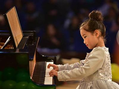 湘西钢琴家教价格多少钱一小时？收费标准？